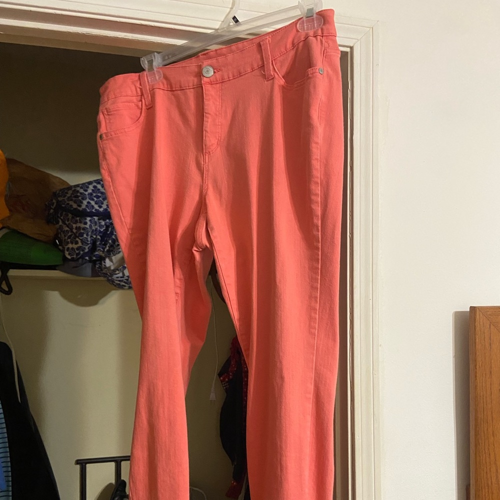 Ankle pants